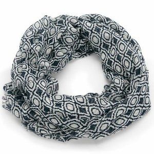 Thirty-One 31 Navy Perfect Pendant Avenue Scarf New in Bag